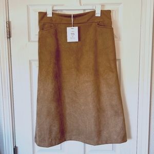 NWT Lesley Evers Faux Suede Skirt sz Large, Tan/Camel brown